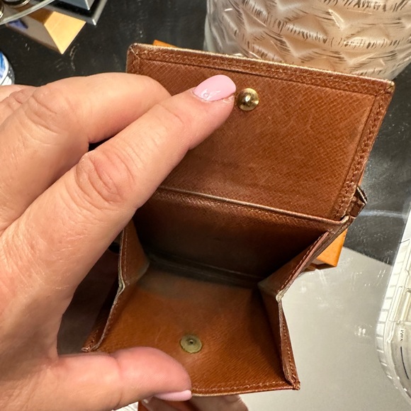 Louis Vuitton Monogram Canvas Leather coins Wallet in fair to good condition - Picture 12 of 14